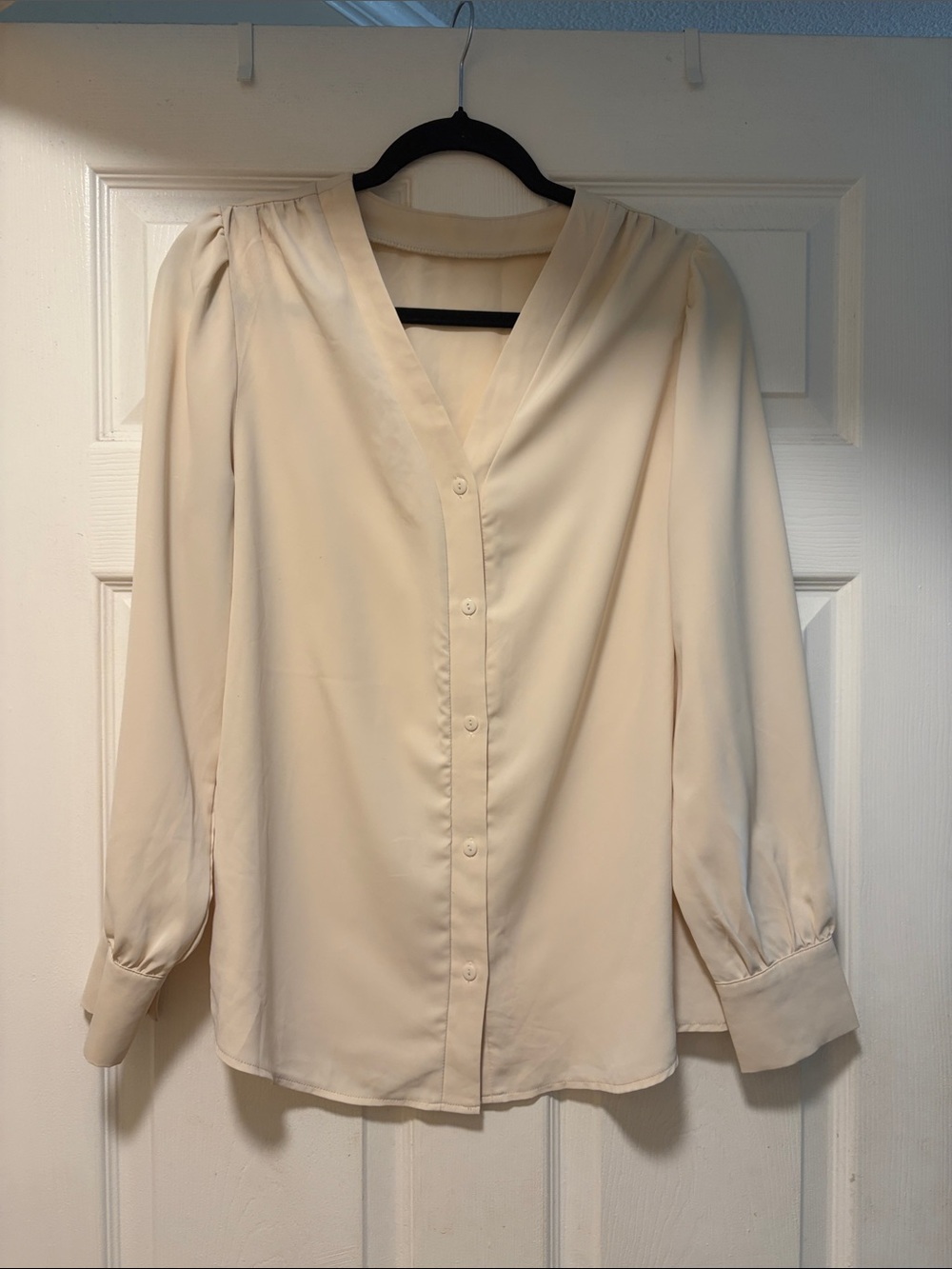 Source Unknown Cream V-Neck Button-Down Blouse